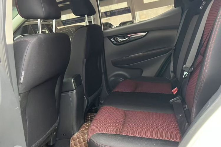 Used Nissan Qashqai 2017 2.0L CVT Elite Edition China V Standard Interior 3
