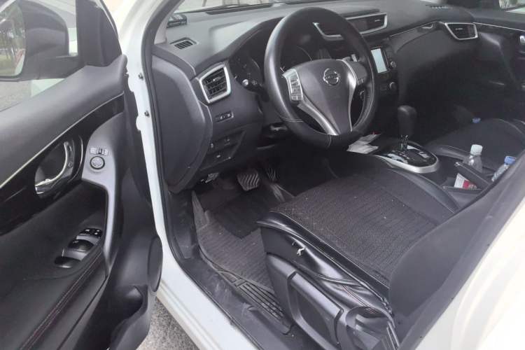 Used Nissan Qashqai 2017 2.0L CVT Smart Enjoyment Version China V Standard Interior 3
