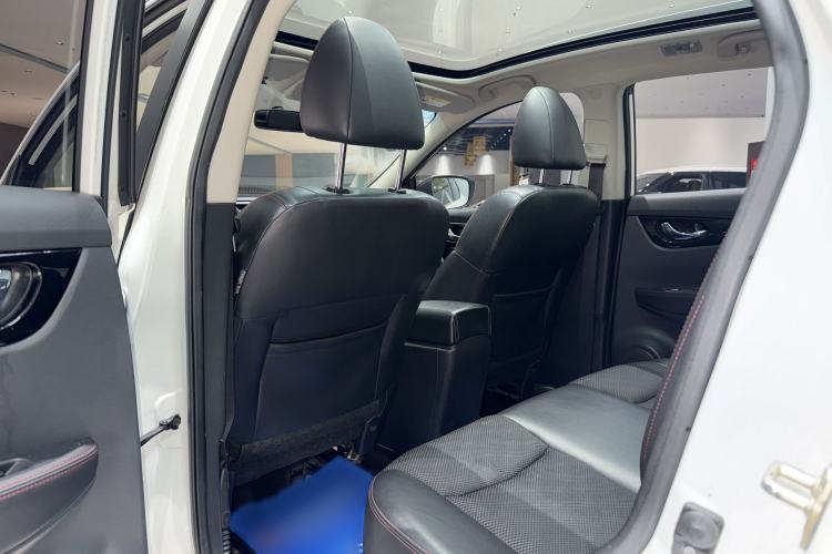 Used Nissan Qashqai 2017 2.0L CVT Luxury Edition China V Standard Interior 4