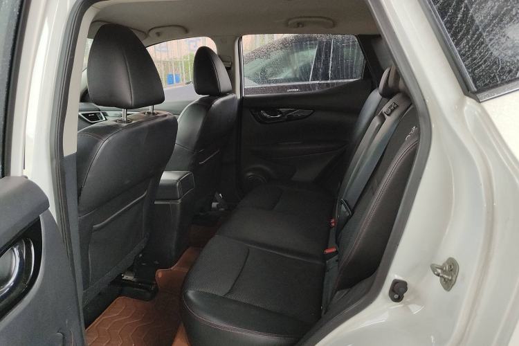 Used Nissan Qashqai 2017 2.0L CVT Smart Enjoyment Version China VI Standard Interior 4