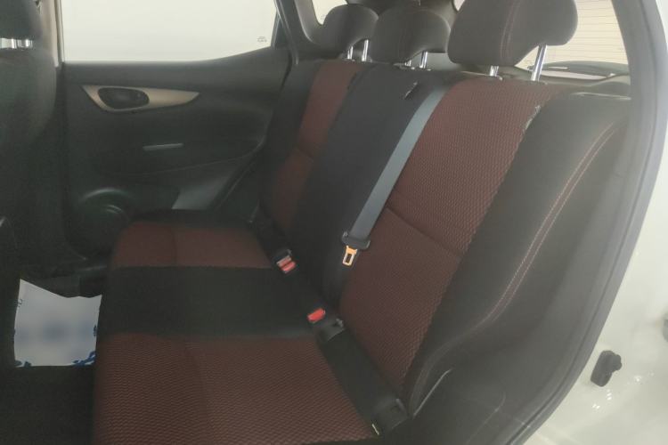 Used Nissan Qashqai 2017 1.2T CVT Fashion Edition Interior 4