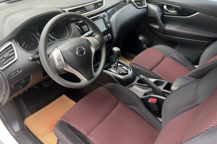 Used Nissan Qashqai 2017 2.0L CVT Elite Edition China V Standard Interior 4