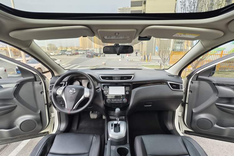 Used Nissan Qashqai 2017 2.0L CVT Luxury Edition China V Standard Interior 4