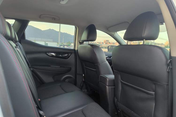 Used Nissan Qashqai 2017 2.0L CVT Smart Enjoyment Version China VI Standard Interior 5