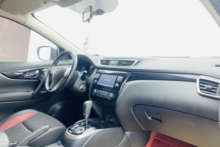 Used Nissan Qashqai 2017 2.0L CVT Smart Enjoyment Version China VI Standard Interior 5