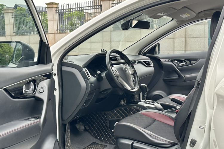 Used Nissan Qashqai 2017 2.0L CVT Smart Enjoyment Version China VI Standard Interior 5