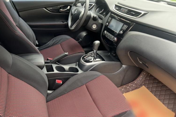 Used Nissan Qashqai 2017 2.0L CVT Elite Edition China V Standard Interior 5