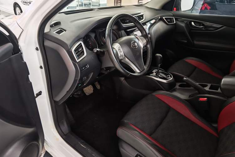 Used Nissan Qashqai 2017 2.0L CVT Smart Enjoyment Version China V Standard Interior 5