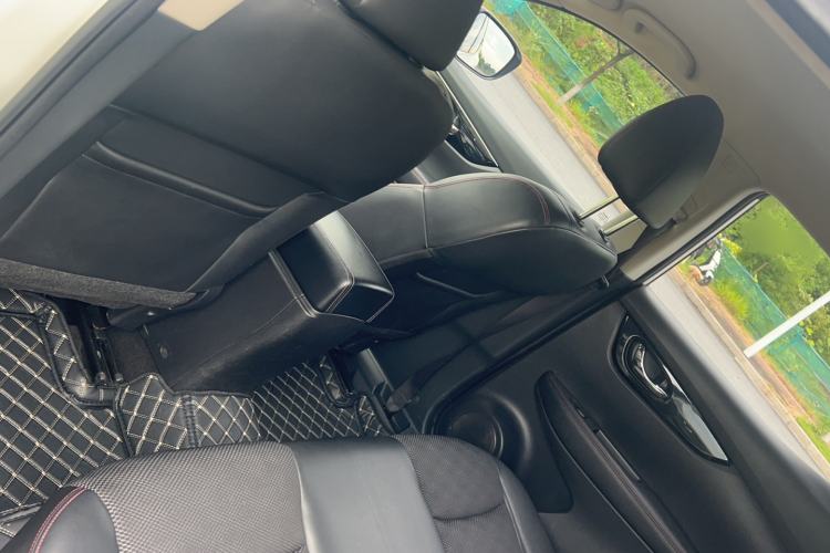 Used Nissan Qashqai 2017 2.0L CVT Smart Enjoyment Version China V Standard Interior 6