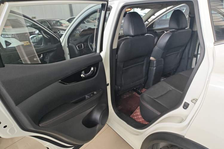 Used Nissan Qashqai 2017 2.0L CVT Smart Enjoyment Version China VI Standard Interior 6