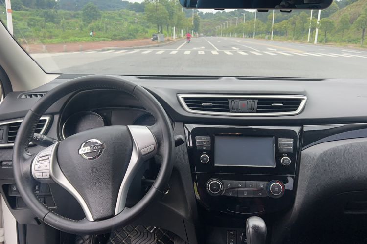 Used Nissan Qashqai 2017 2.0L CVT Smart Enjoyment Version China V Standard Interior 7