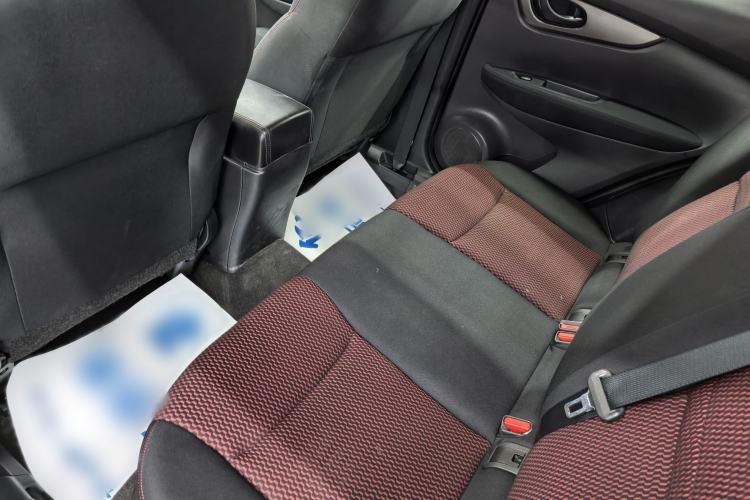 Used Nissan Qashqai 2017 1.2T CVT Fashion Edition Interior 7