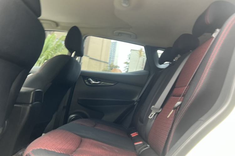 Used Nissan Qashqai 2017 2.0L CVT Elite Edition China V Standard Interior 7