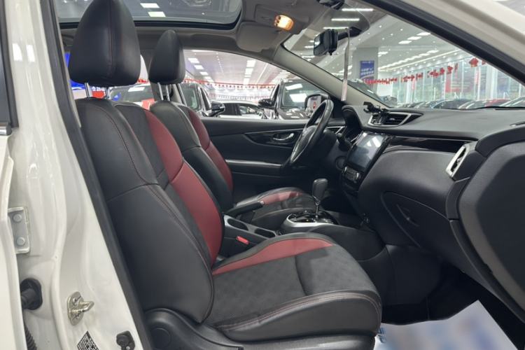 Used Nissan Qashqai 2017 2.0L CVT Luxury Edition China V Standard Interior 7
