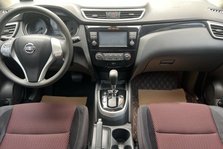 Used Nissan Qashqai 2017 2.0L CVT Elite Edition China V Standard Interior 8