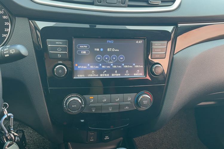 Used Nissan Qashqai 2017 2.0L CVT Smart Enjoyment Version China V Standard Interior 9