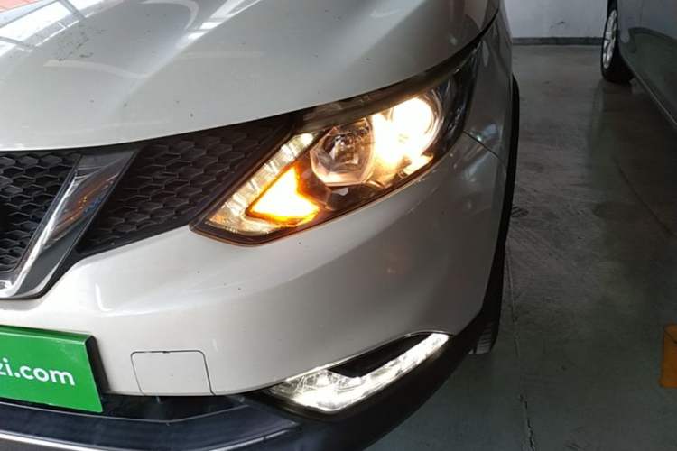 Used Nissan Qashqai 2017 2.0L CVT Smart Enjoyment Version China V Standard Left Front Headlight