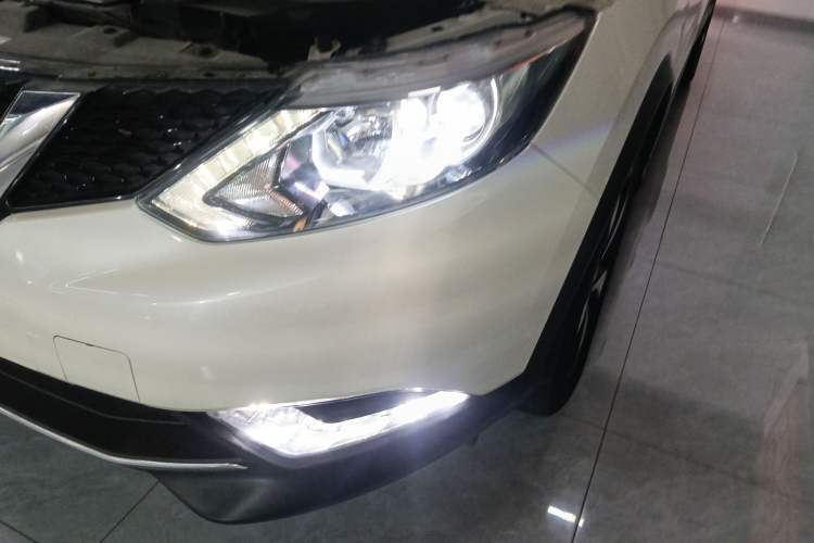 Used Nissan Qashqai 2017 2.0L CVT Smart Enjoyment Version China V Standard Left Front Headlight