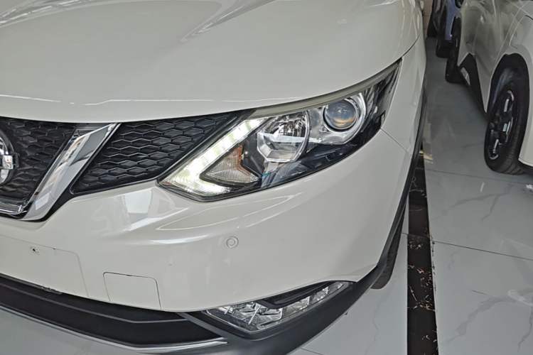 Used Nissan Qashqai 2017 2.0L CVT Elite Edition China VI Standard Left Front Headlight