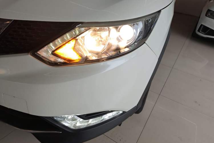 Used Nissan Qashqai 2017 2.0L CVT Elite Edition China V Standard Left Front Headlight