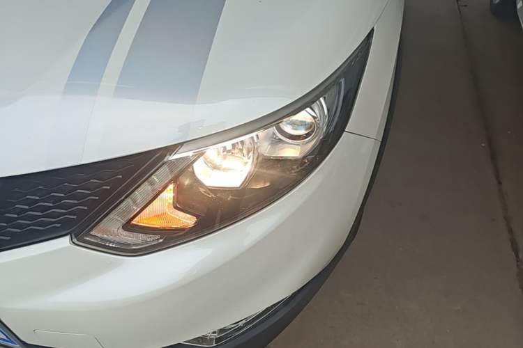 Used Nissan Qashqai 2017 2.0L CVT Luxury Edition China V Standard Left Front Headlight