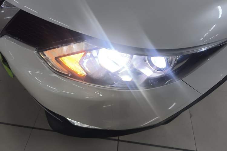 Used Nissan Qashqai 2017 2.0L CVT Smart Enjoyment Version China V Standard Left Front Headlight