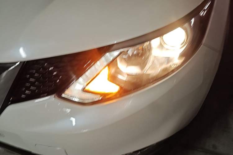 Used Nissan Qashqai 2017 2.0L CVT Smart Enjoyment Version China V Standard Left Front Headlight