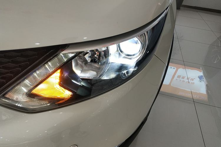 Used Nissan Qashqai 2017 2.0L CVT Smart Enjoyment Version China V Standard Left Front Headlight