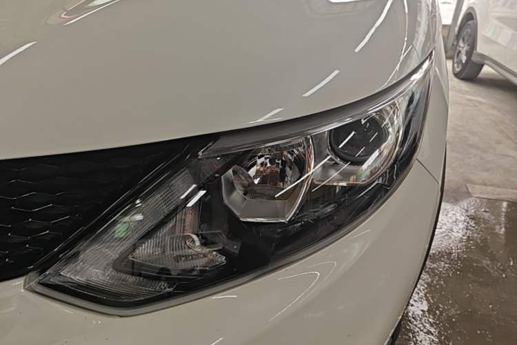 Used Nissan Qashqai 2017 2.0L CVT Luxury Edition China VI Standard Left Front Headlight