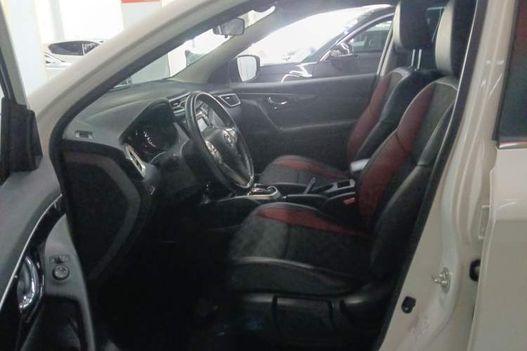 Used Nissan Qashqai 2017 2.0L CVT Smart Enjoyment Version China V Standard Left Front Seat