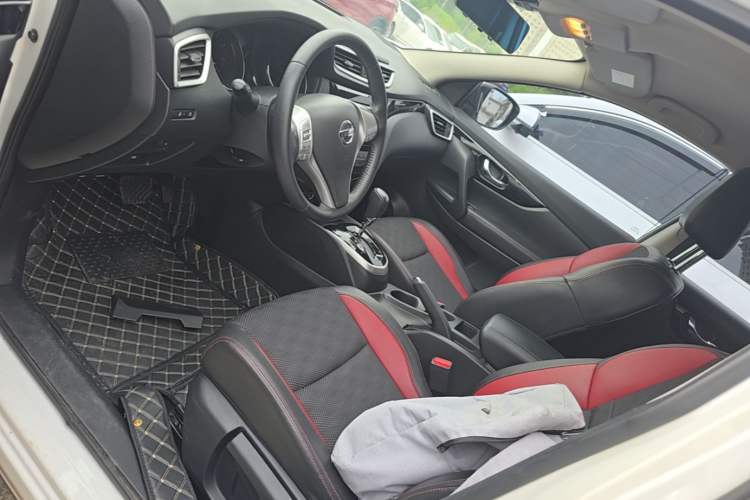 Used Nissan Qashqai 2017 2.0L CVT Smart Enjoyment Version China V Standard Left Front Seat