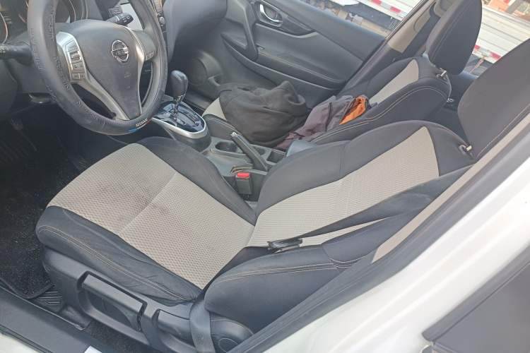 Used Nissan Qashqai 2017 2.0L CVT Elite Edition China V Standard Left Front Seat