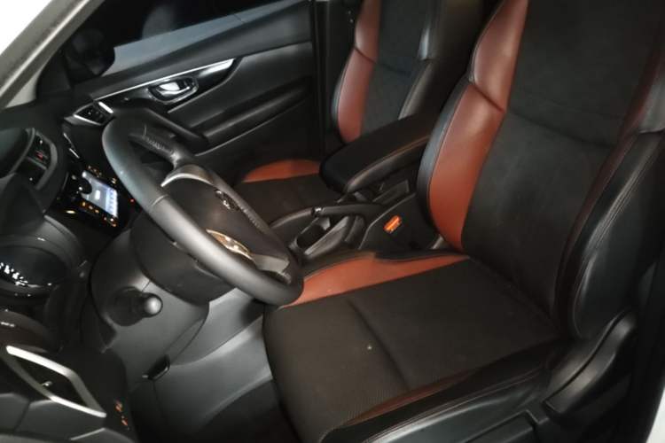 Used Nissan Qashqai 2017 2.0L CVT Smart Enjoyment Version China V Standard Left Front Seat