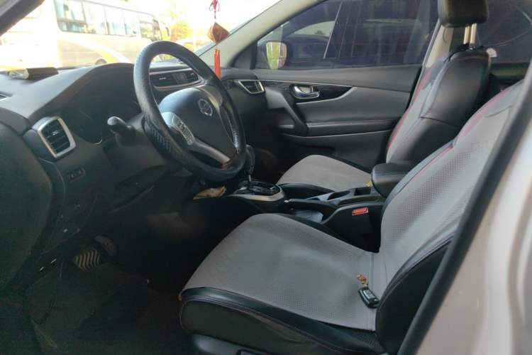 Used Nissan Qashqai 2017 2.0L CVT Smart Enjoyment Version China V Standard Left Front Seat