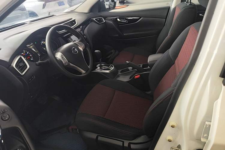 Used Nissan Qashqai 2017 2.0L CVT Elite Edition China VI Standard Left Front Seat