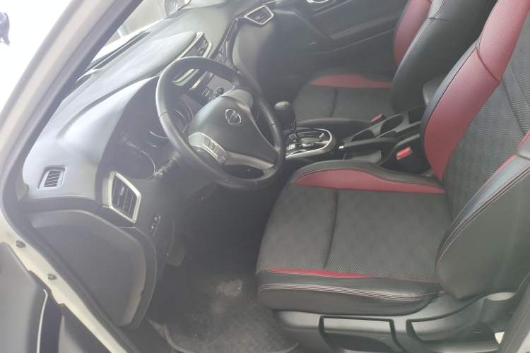 Used Nissan Qashqai 2017 2.0L CVT Smart Enjoyment Version China V Standard Left Front Seat