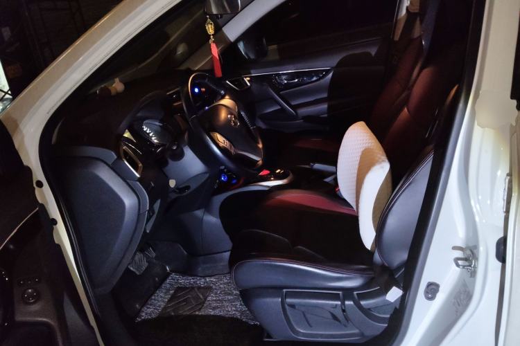 Used Nissan Qashqai 2017 2.0L CVT Smart Enjoyment Version China V Standard Left Front Seat