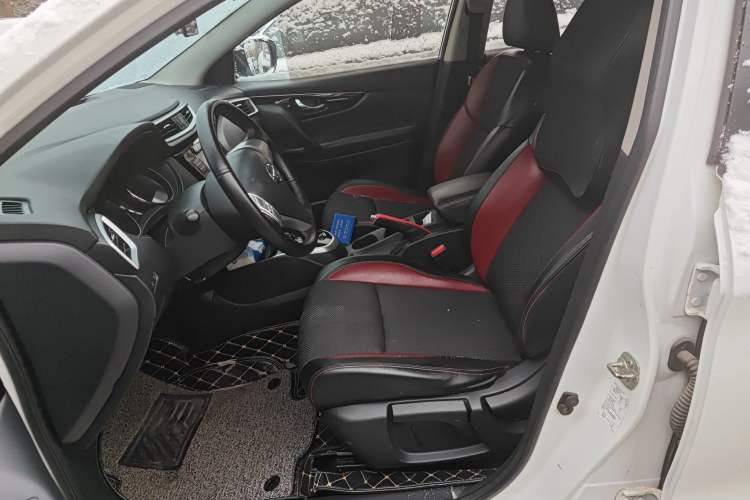 Used Nissan Qashqai 2017 2.0L CVT Smart Enjoyment Version China V Standard Left Front Seat