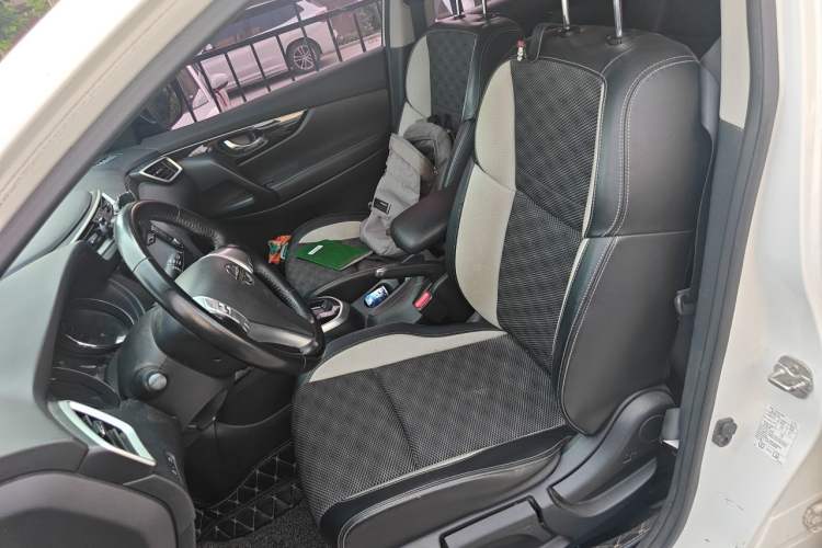 Used Nissan Qashqai 2017 2.0L CVT Smart Enjoyment Version China V Standard Left Front Seat