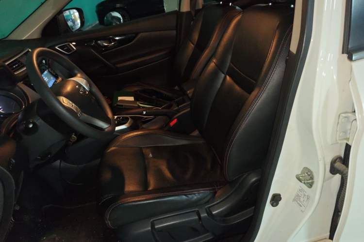 Used Nissan Qashqai 2017 2.0L CVT Elite Edition China V Standard Left Front Seat