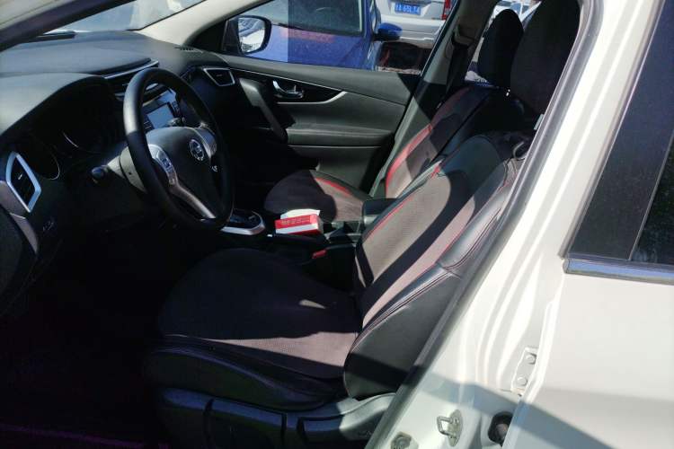Used Nissan Qashqai 2017 2.0L CVT Smart Enjoyment Version China V Standard Left Front Seat