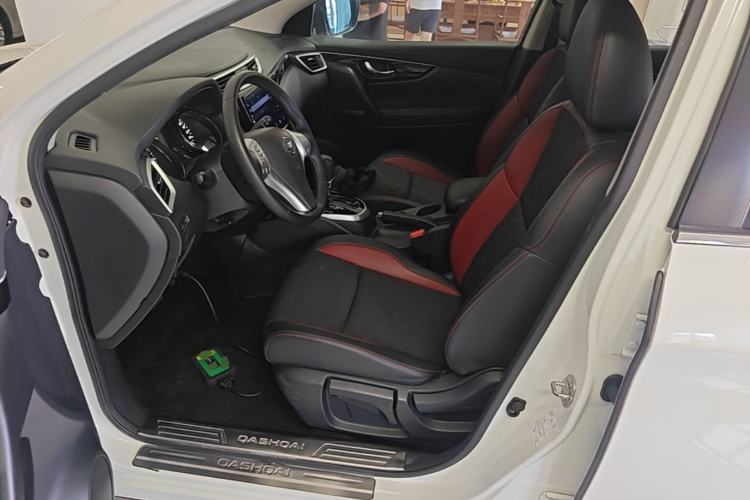 Used Nissan Qashqai 2017 2.0L CVT Smart Enjoyment Version China V Standard Left Front Seat