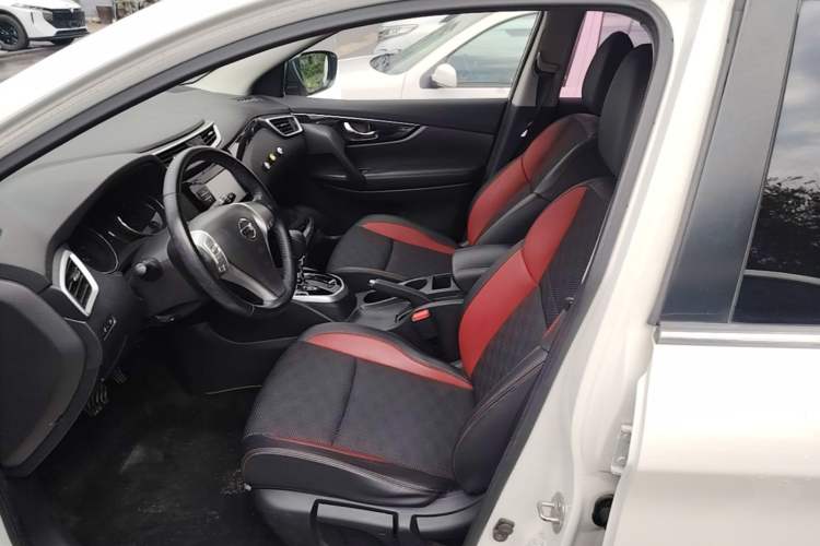 Used Nissan Qashqai 2017 2.0L CVT Smart Enjoyment Version China V Standard Left Front Seat