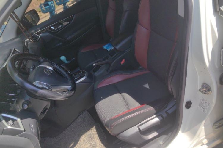 Used Nissan Qashqai 2017 2.0L CVT Smart Enjoyment Version China V Standard Left Front Seat