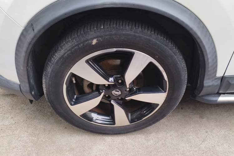 Used Nissan Qashqai 2017 2.0L CVT Luxury Edition China V Standard Left Front Wheel Hub