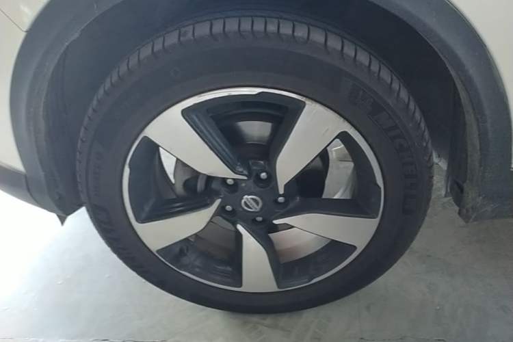 Used Nissan Qashqai 2017 2.0L CVT Smart Enjoyment Version China V Standard Left Front Wheel Hub