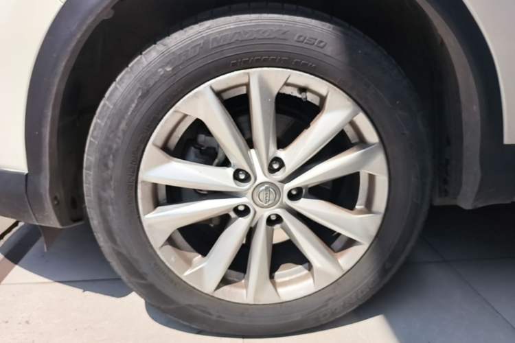 Used Nissan Qashqai 2017 2.0L CVT Elite Edition China V Standard Left Front Wheel Hub