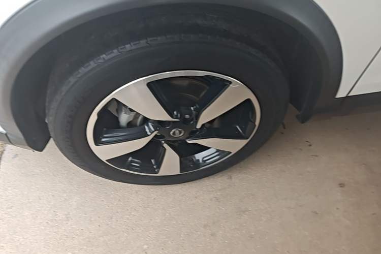 Used Nissan Qashqai 2017 2.0L CVT Luxury Edition China V Standard Left Front Wheel Hub