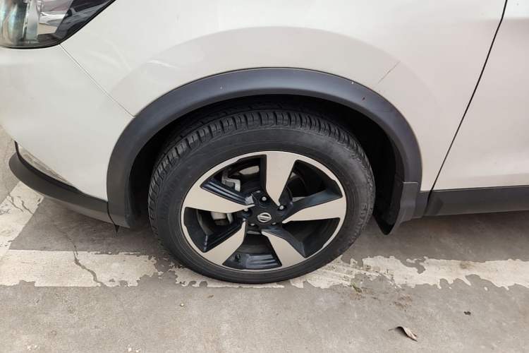 Used Nissan Qashqai 2017 2.0L CVT Luxury Edition China V Standard Left Front Wheel Hub