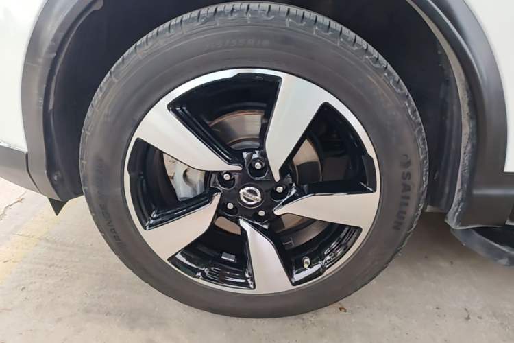 Used Nissan Qashqai 2017 2.0L CVT Smart Enjoyment Version China V Standard Left Front Wheel Hub